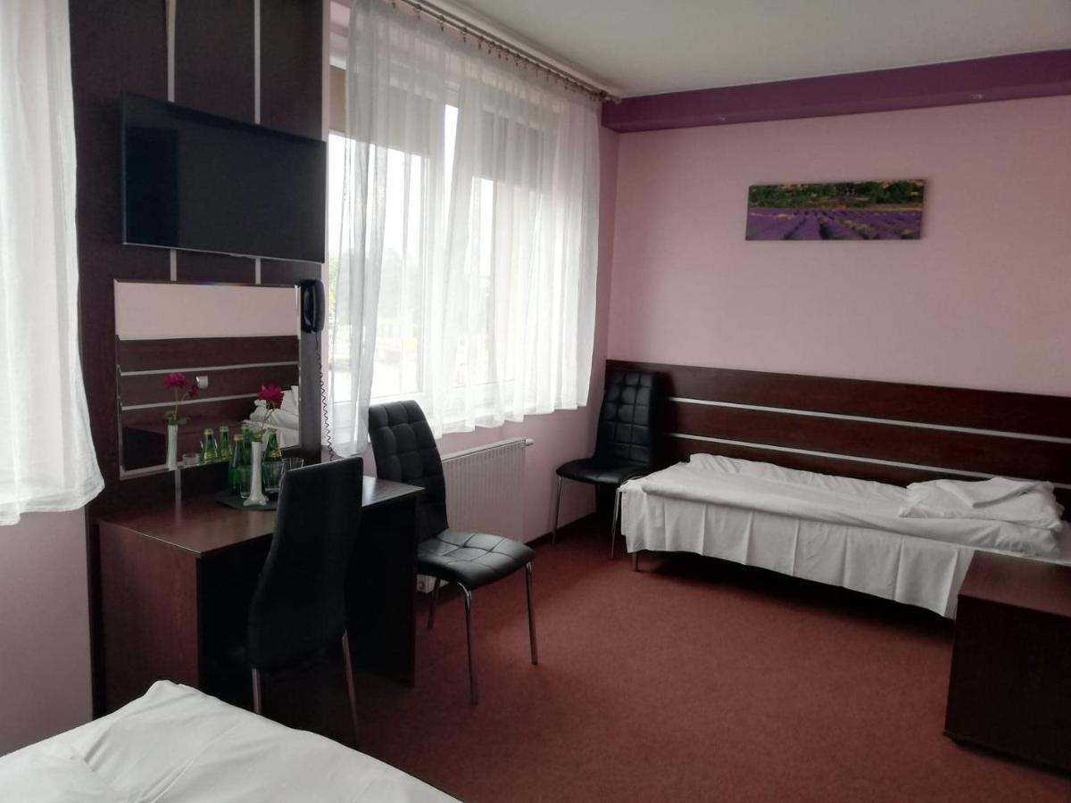 Gosciniec Biznesowy Pansiyon Dąbrowa Górnicza Dış mekan fotoğraf